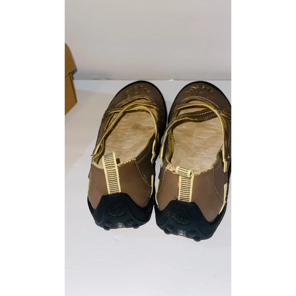 JBU Women Tessy Mary Jane Flat 9 Tobacco Brown Floral Laser Cut Comfort Shoe